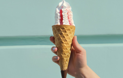 Заміксуй каву та освіжаючий десерт!